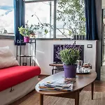 아파트 Panoramic Penthouse With Terrace